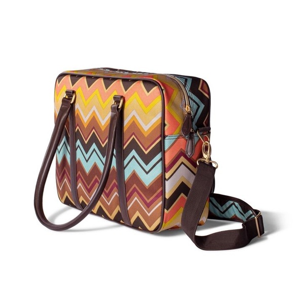 SOLD -Missoni for Target Travel Tote Zig Zag Print - Picture 2 of 3